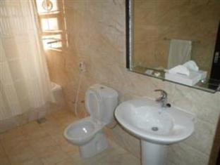 Dolphin Hotel Muskat Bagian luar foto